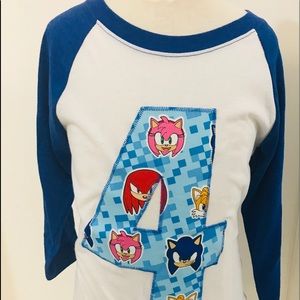 New Sonic the Hedgehog number 4 birthday T-shirt